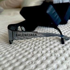 Balenciaga mirrored silver sunglasses excellent condition